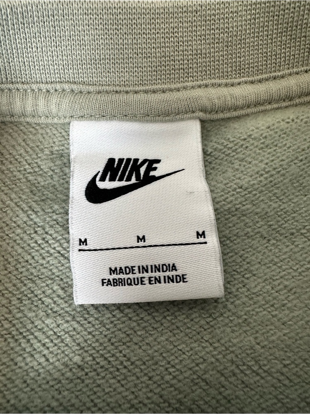 Nike Club Fleece Crewneck Sweatshirt - NWT - Size Medium - Picture 2 of 4